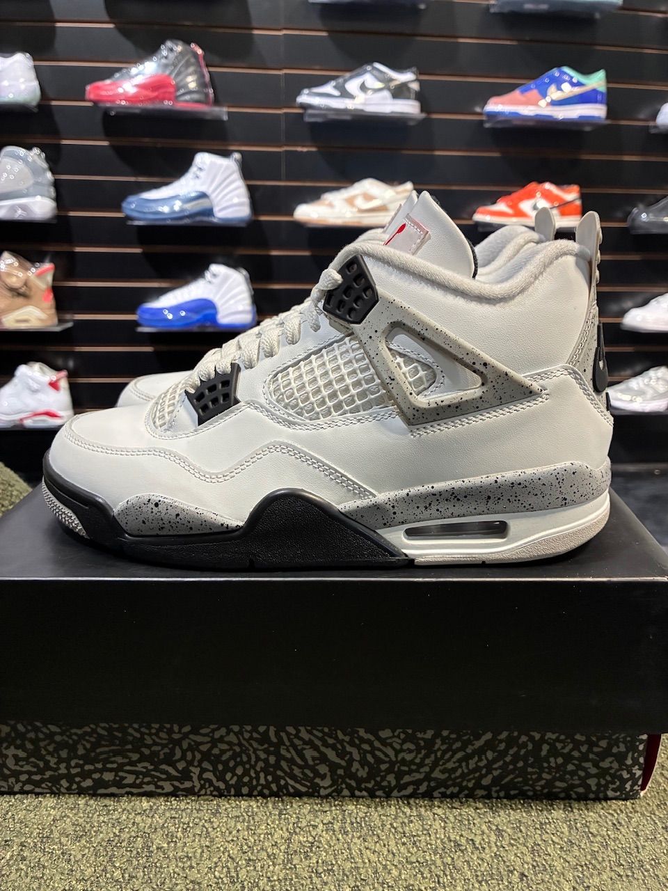Jordan 4 Retro White Cement (2025) (GS) - Used/Rep Box