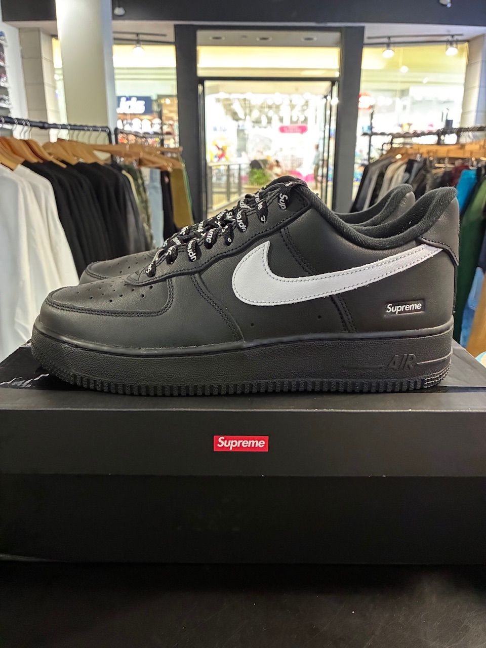Nike Air Force 1 Low Supreme Black White - Used/Worn