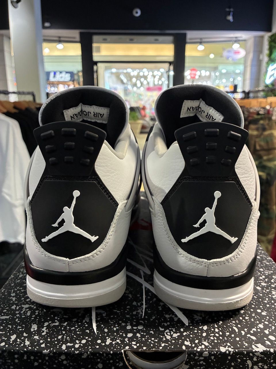 Jordan 4 Retro Military Black - Used/Worn