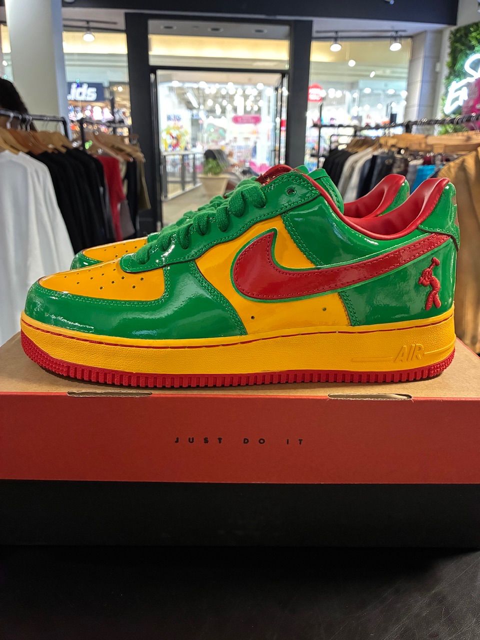Nike Air Force 1 Low Lil Yachty Concrete Boys Lucky Green - Like New