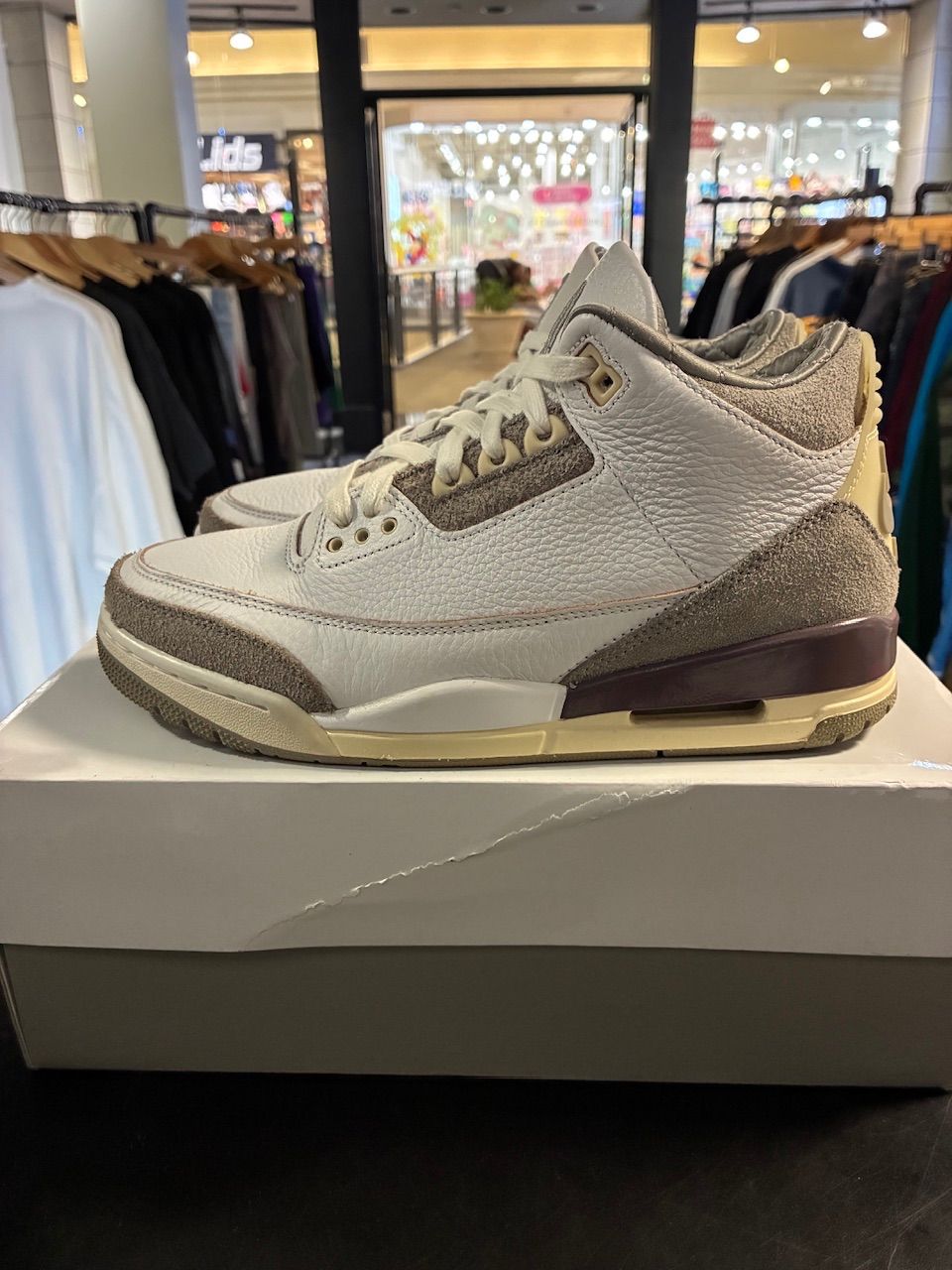 Jordan 3 Retro SP A Ma Maniére (Women's) - Used/Worn