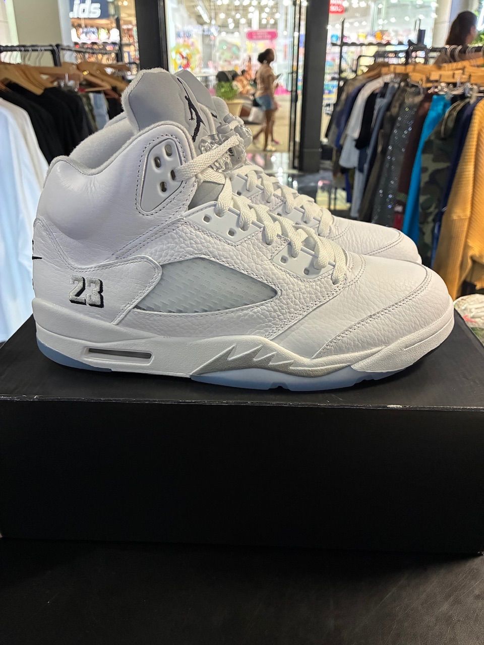 Jordan 5 Retro White Metallic (2026) - Used/Worn