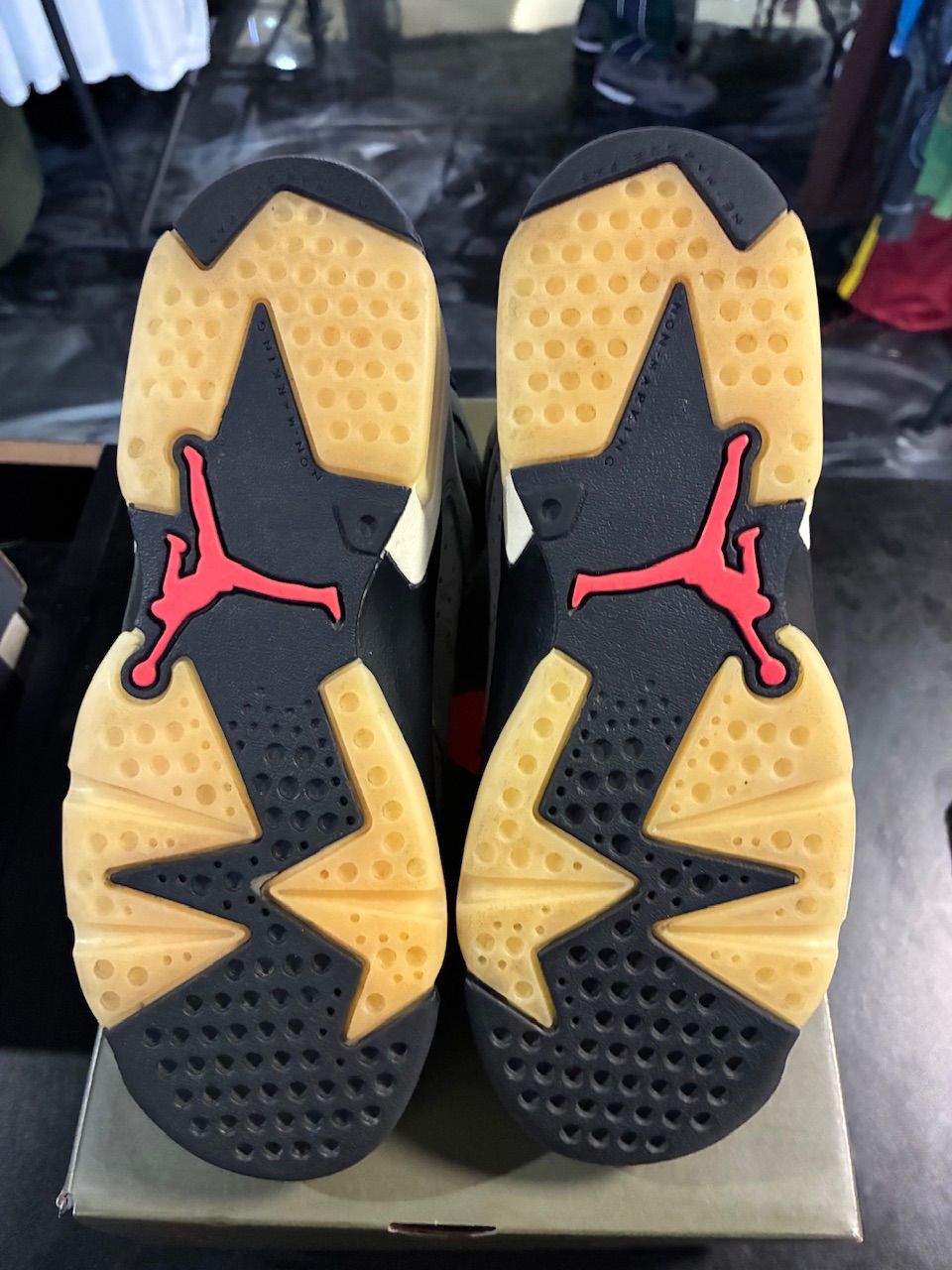 Jordan 6 Retro Travis Scott Olive - Used/Worn