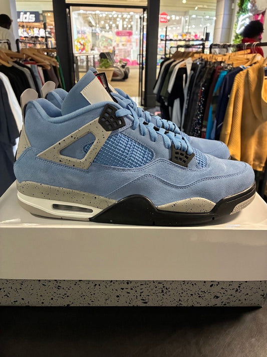 Jordan 4 Retro University Blue - Used/Worn