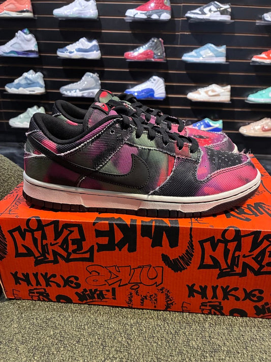 Nike Dunk Low Graffiti Pink - Used/Worn