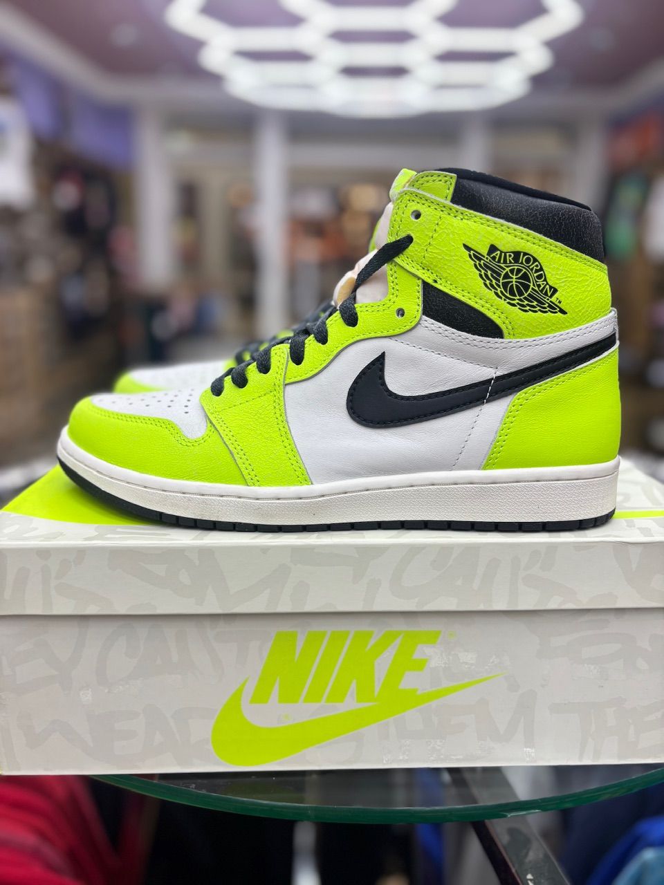 Jordan 1 Retro High OG Visionaire - Used/Worn