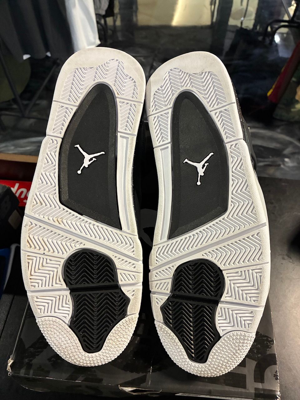 Jordan 4 Retro Fear (2024) - Used/Worn