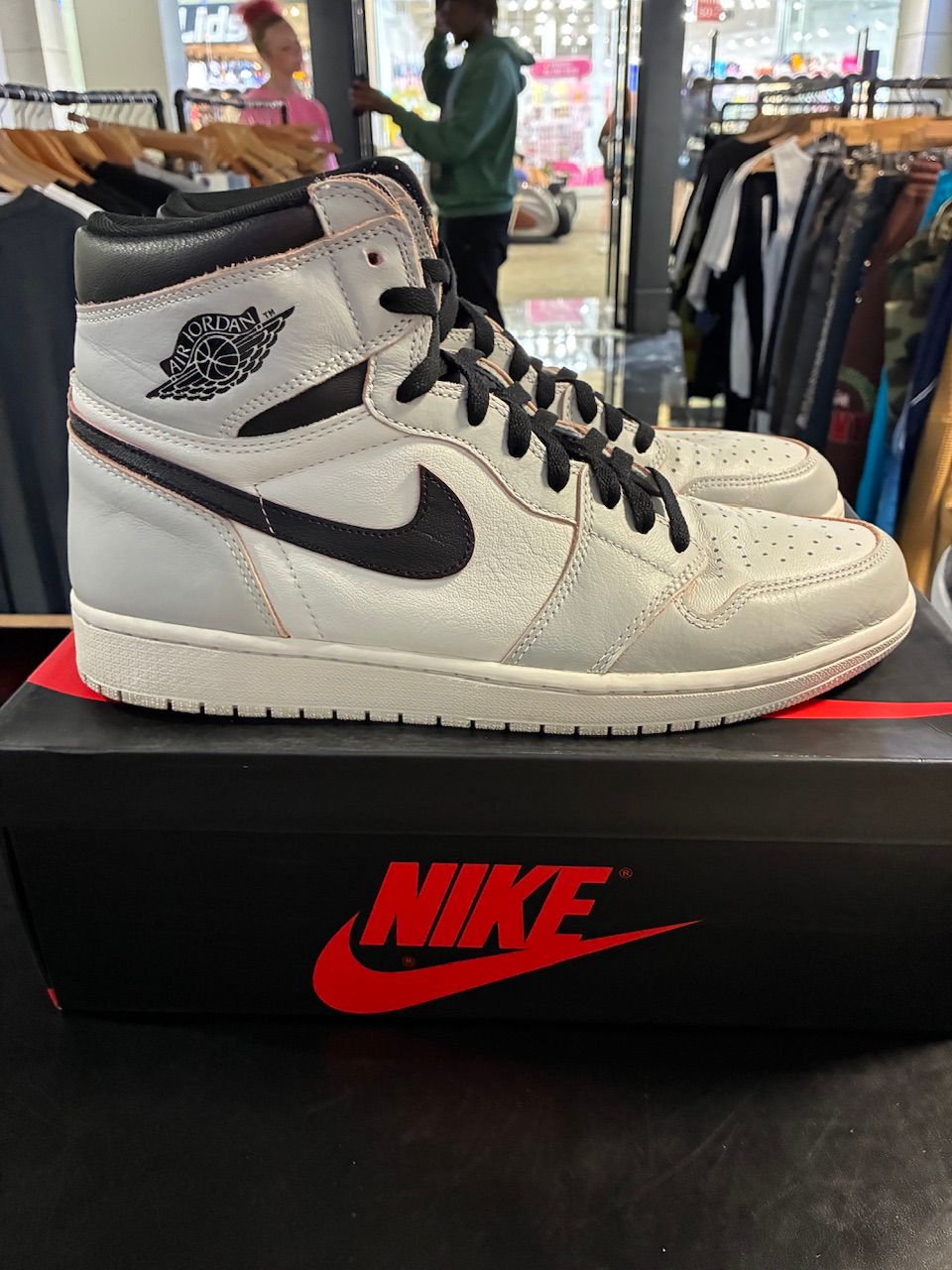 Jordan 1 Retro High OG Defiant SB NYC to Paris - Used/Worn