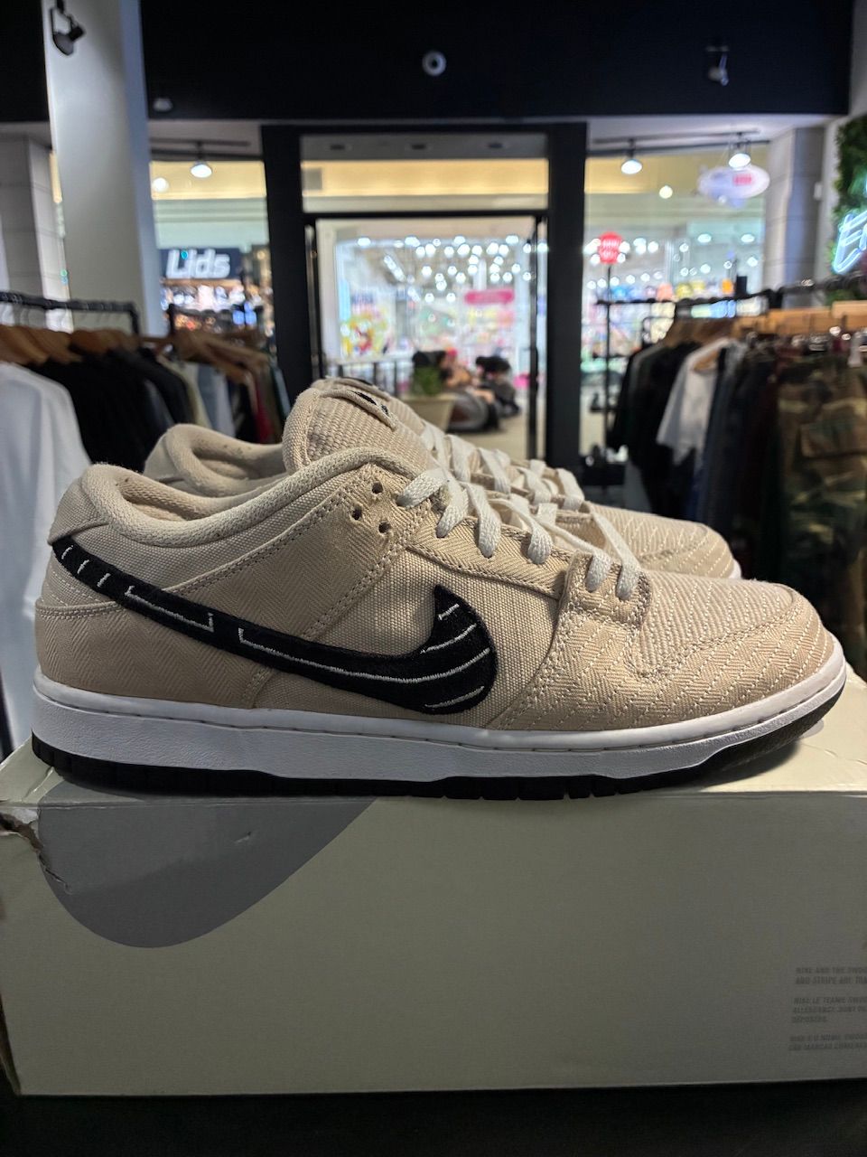 Nike SB Dunk Low Albino & Preto - Used/Worn