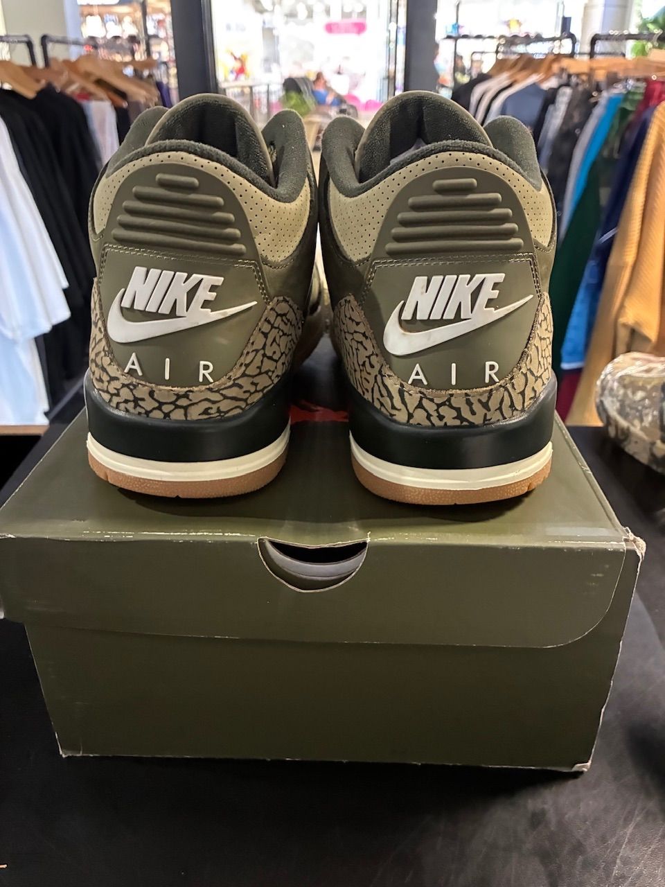 Jordan 3 Retro Family Affair - Used/Worn