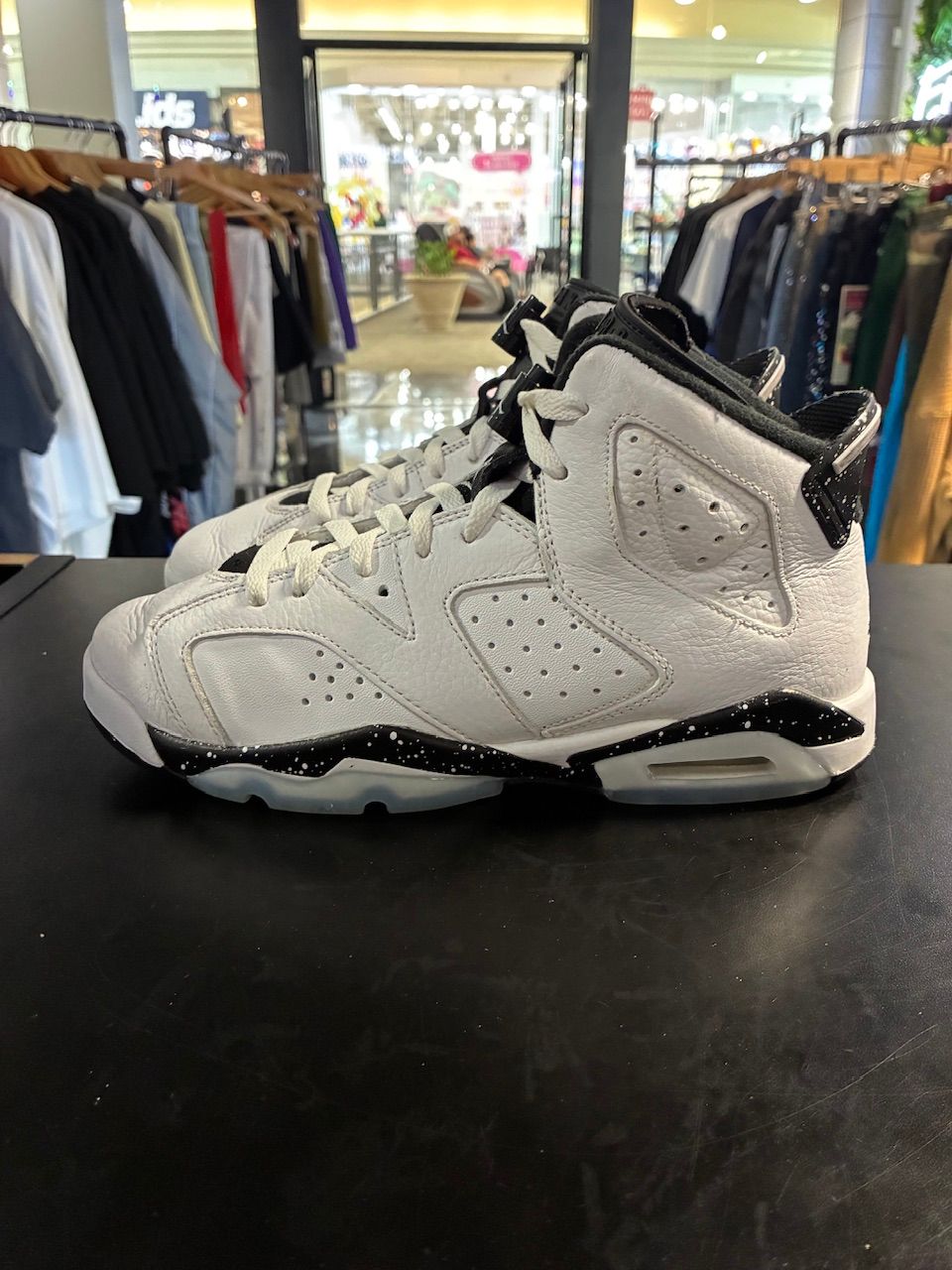 Jordan 6 Retro Reverse Oreo (GS) - No Box/Used