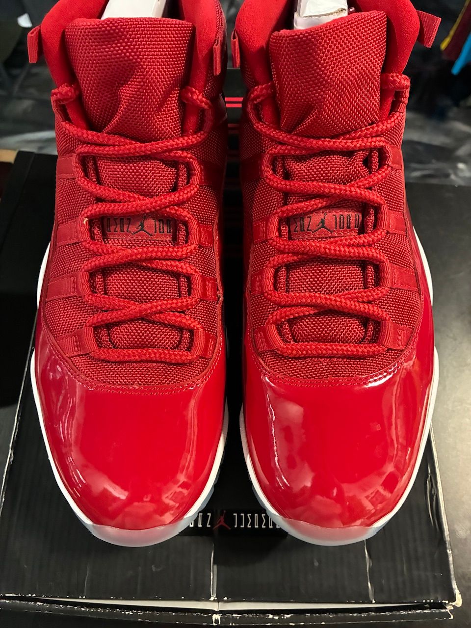 Jordan 11 Retro Win Like 96 - Used/Worn