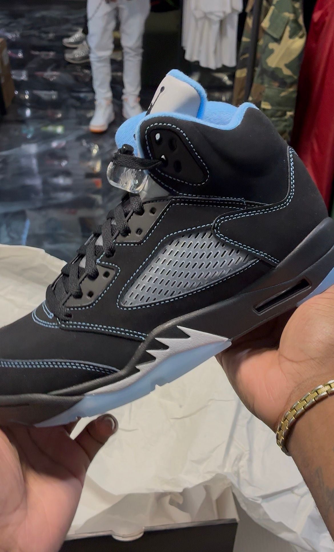 Jordan 5 Retro Black University Blue (2026)