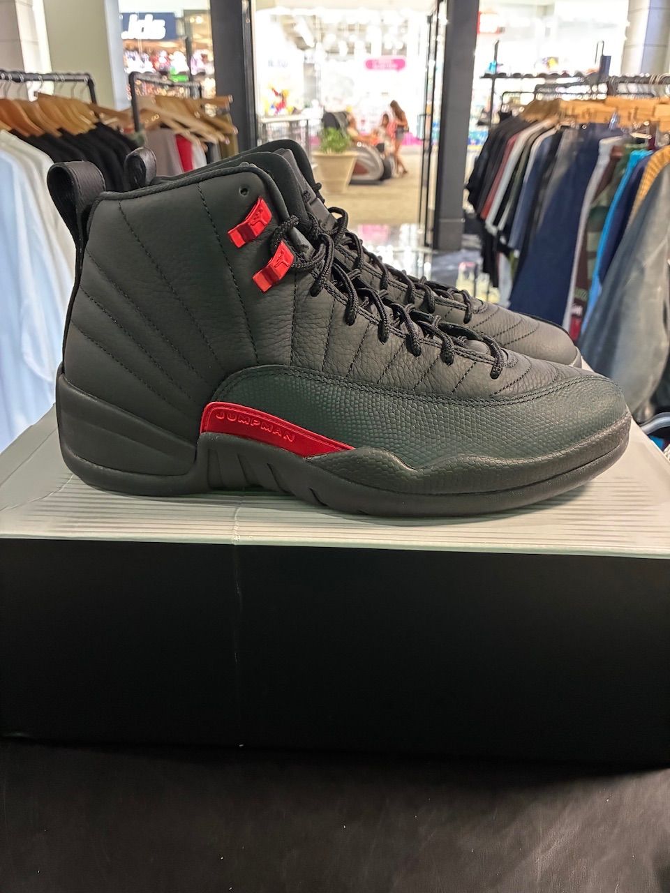 Jordan 12 Retro Bloodline - Used/Worn