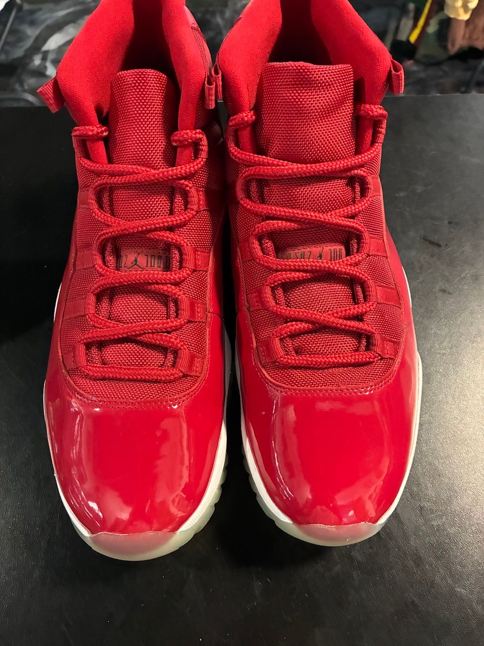 Jordan 11 Retro Win Like 96 - No Box/Used