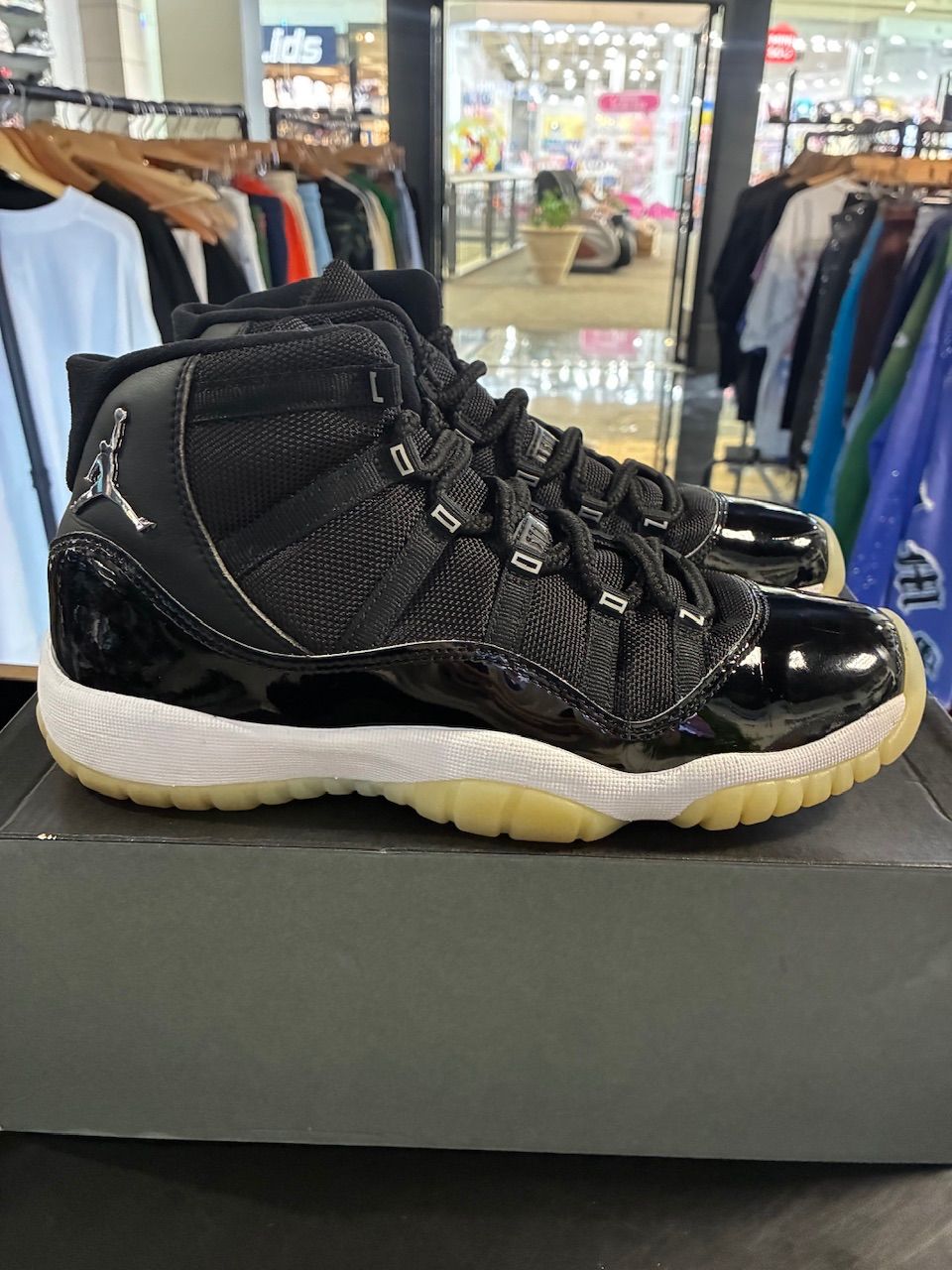 Jordan 11 Retro Jubilee (GS) - Used/Worn