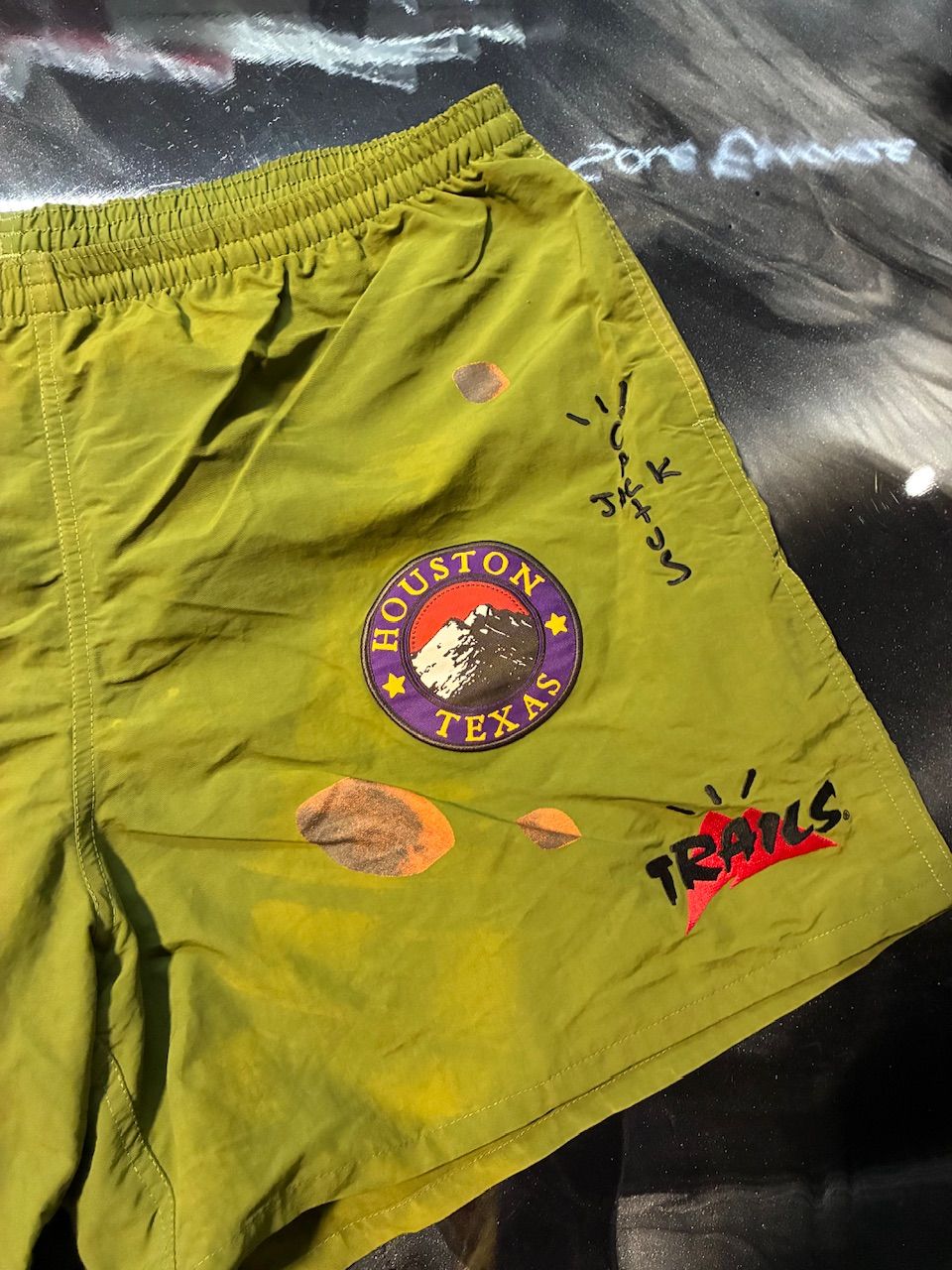 Travis Scott Running Wild Shorts Olive - Used/Worn