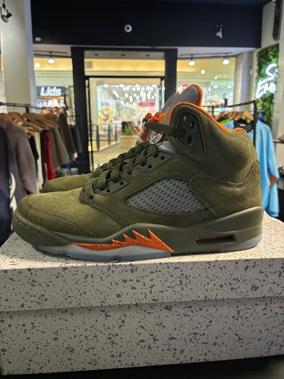 Jordan 5 Retro Olive (2024) - Used/Worn