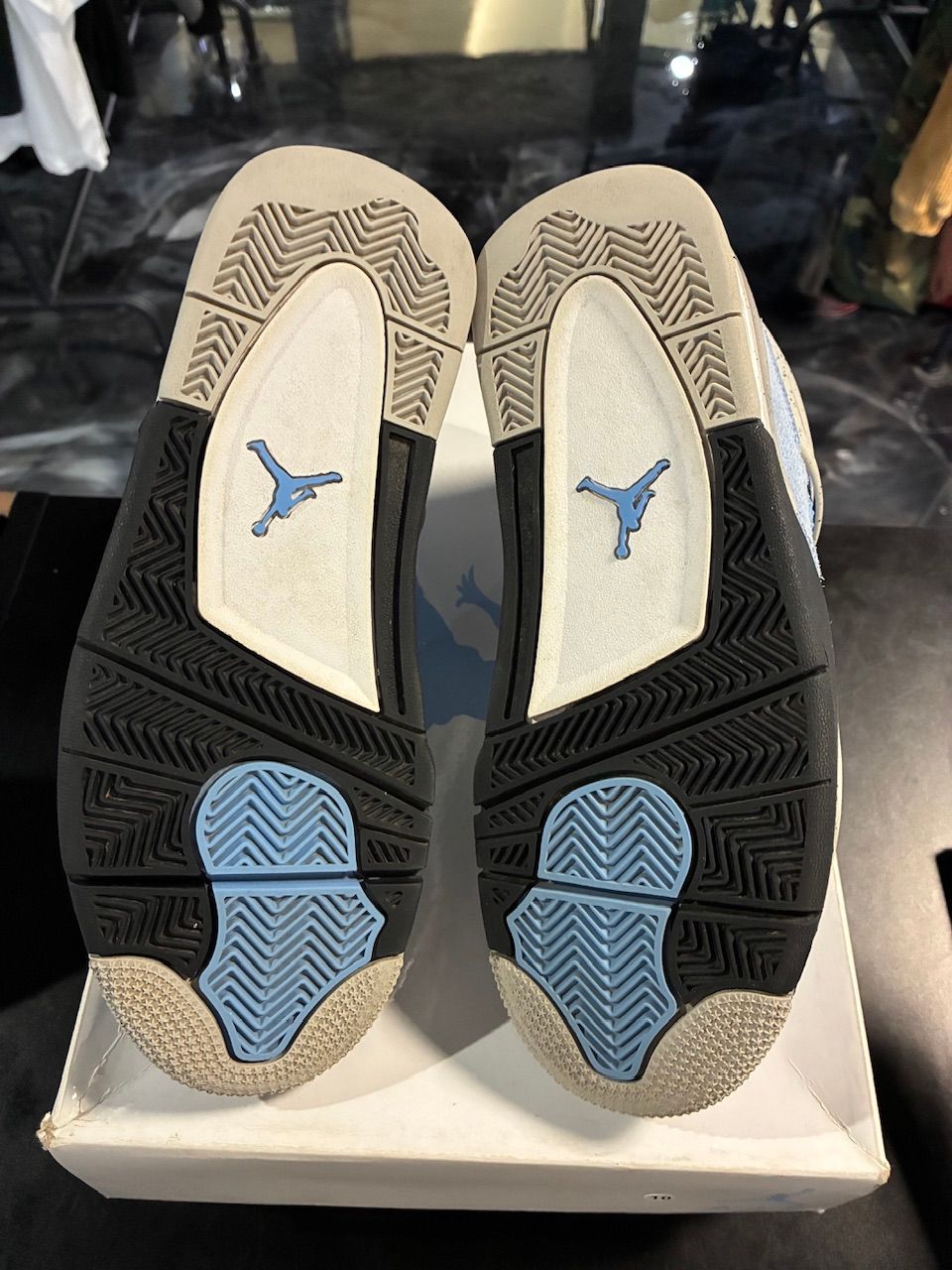 Jordan 4 Retro University Blue - Used/Worn