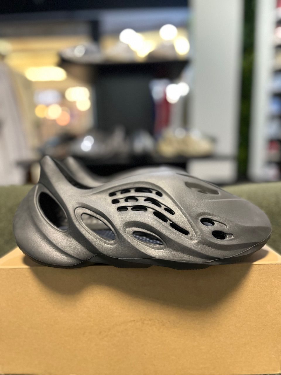 adidas Yeezy Foam RNR Onyx - Like New