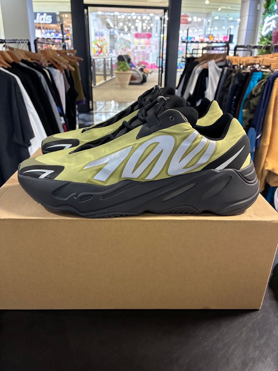 adidas Yeezy Boost 700 MNVN Resin - Used/Worn