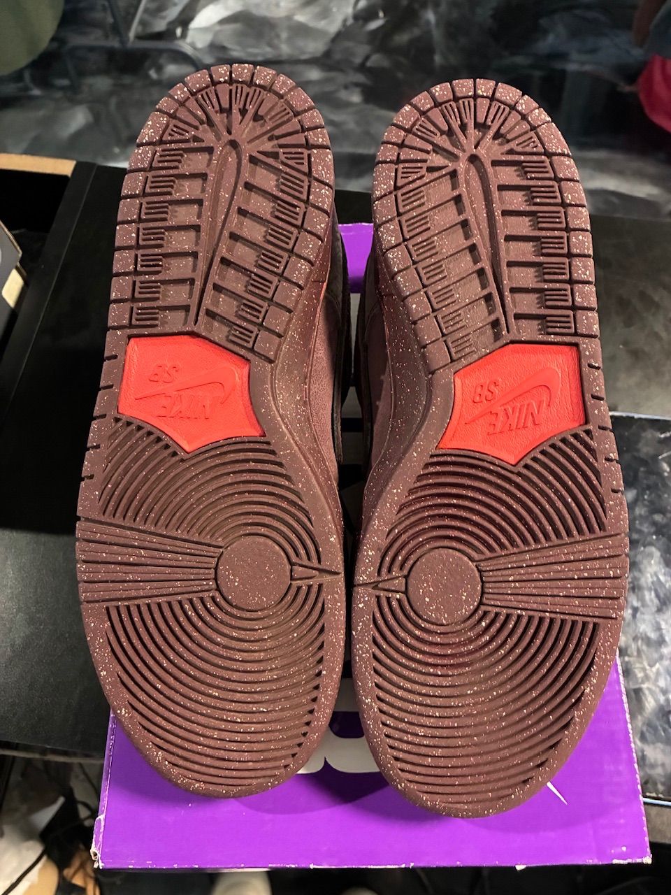 Nike SB Dunk Low City of Love Burgundy Crush - Used/Rep Box