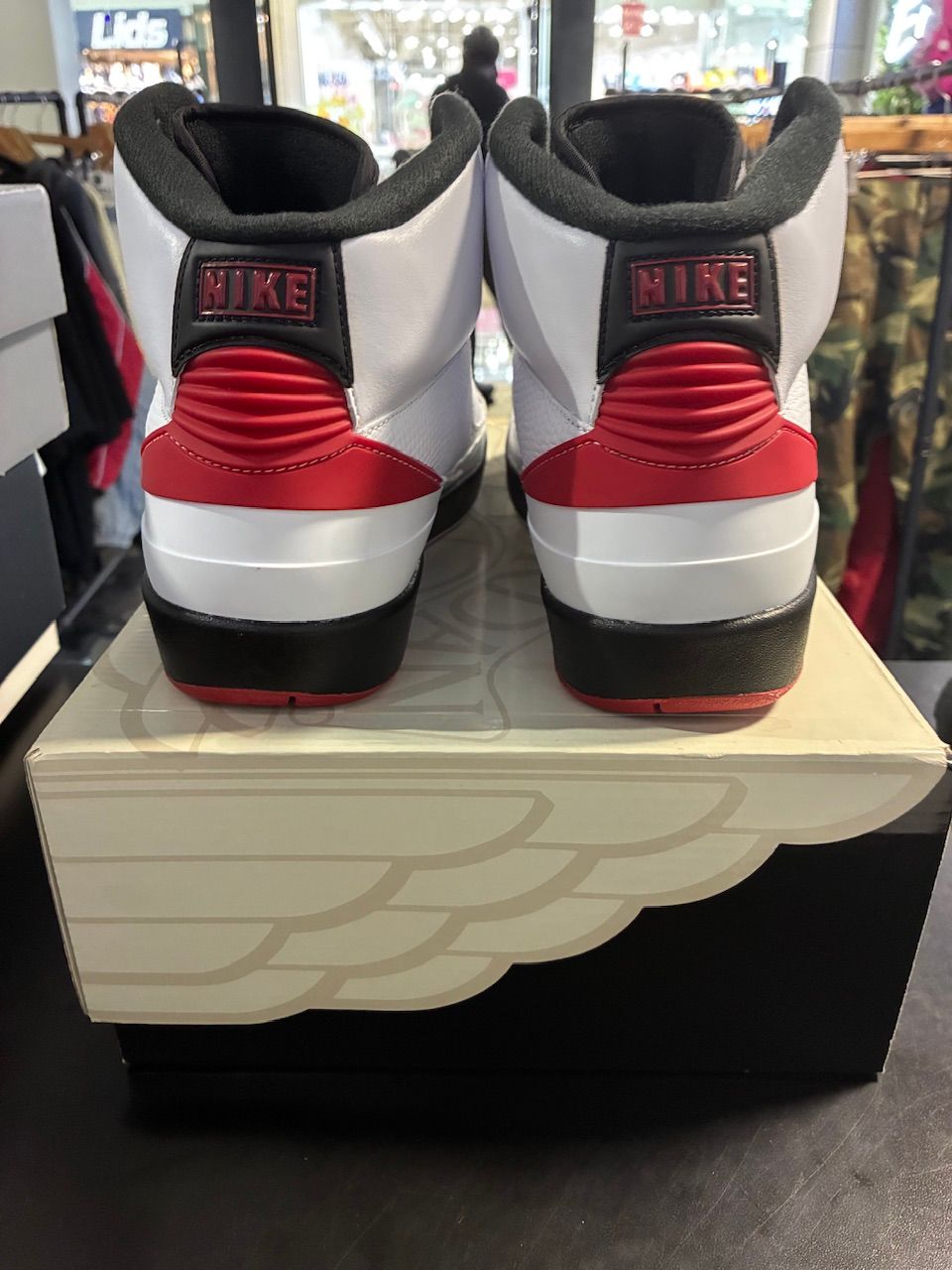 Jordan 2 Retro OG Chicago (2022) - Used/Worn