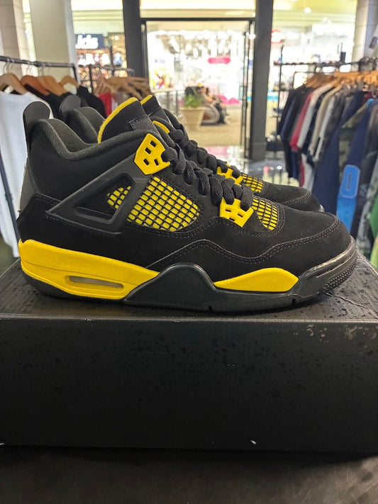 Jordan 4 Retro Thunder (2023) (GS) - Used/Worn