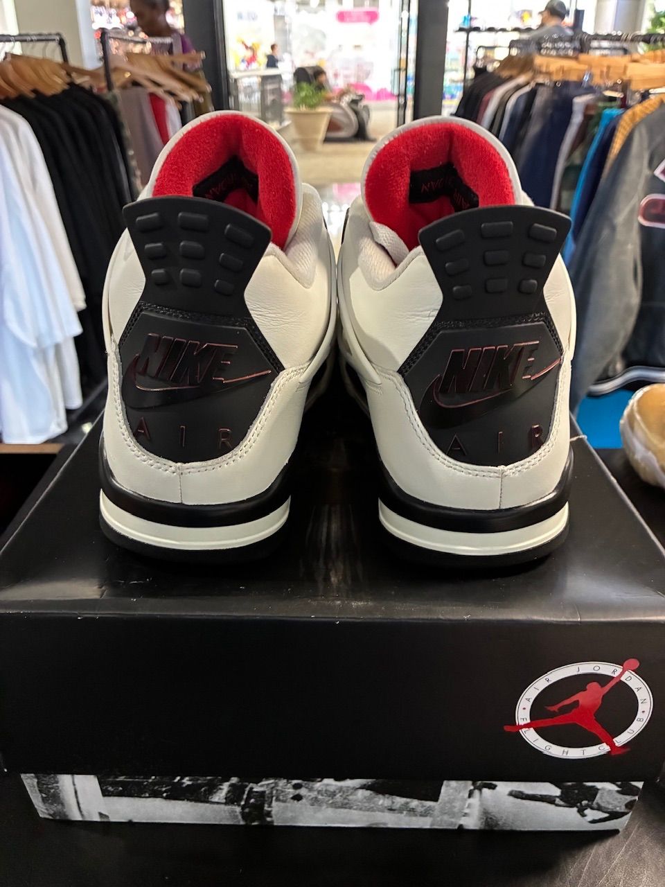 Jordan 4 Retro OG Flight Club - Used/Worn