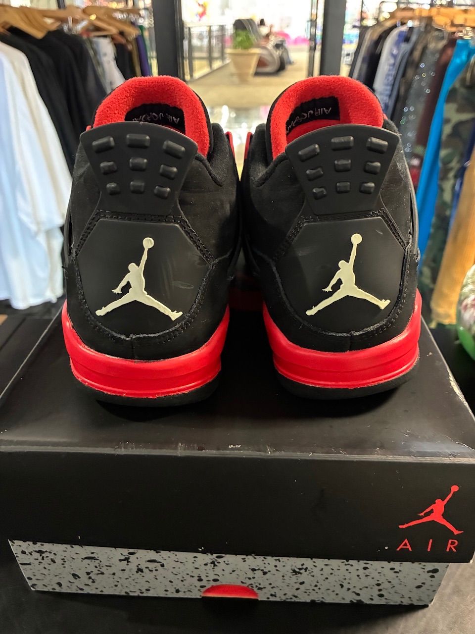 Jordan 4 Retro Red Thunder (GS) - Used/Worn