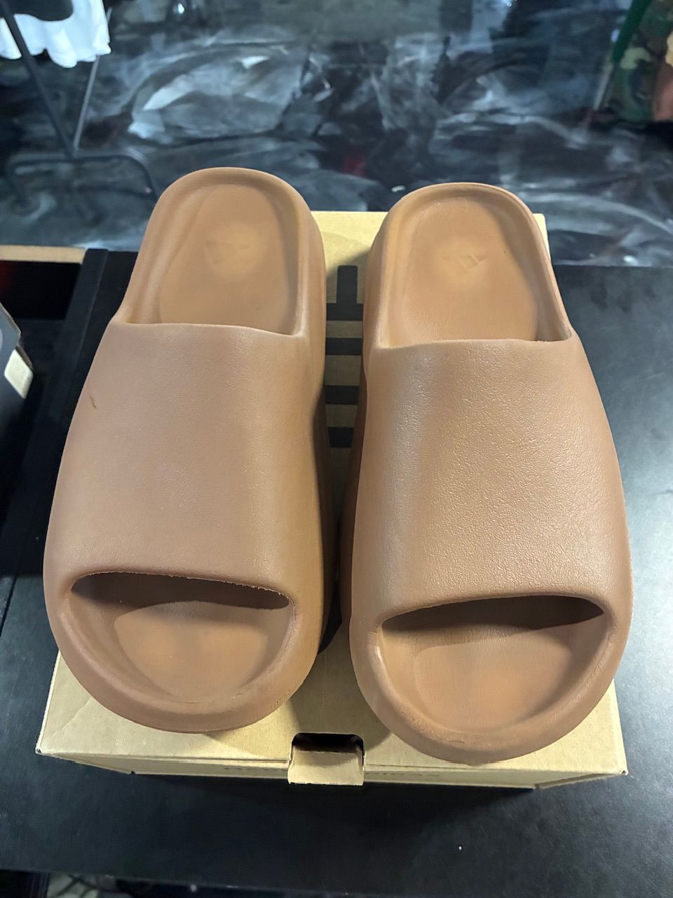 adidas Yeezy Slide Flax - Used/Worn