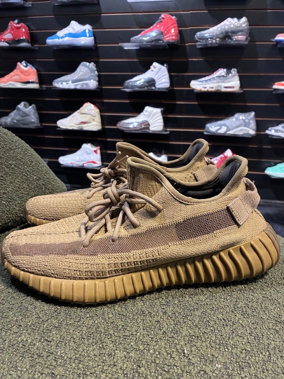 adidas Yeezy Boost 350 V2 Earth - No Box/Used