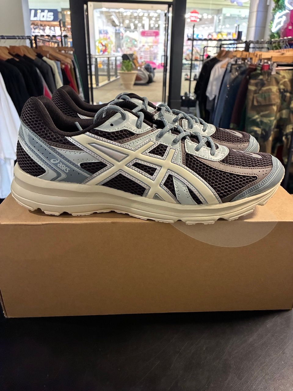 ASICS JOG 100S Kith Espresso Vanilla Ice - Used/Worn