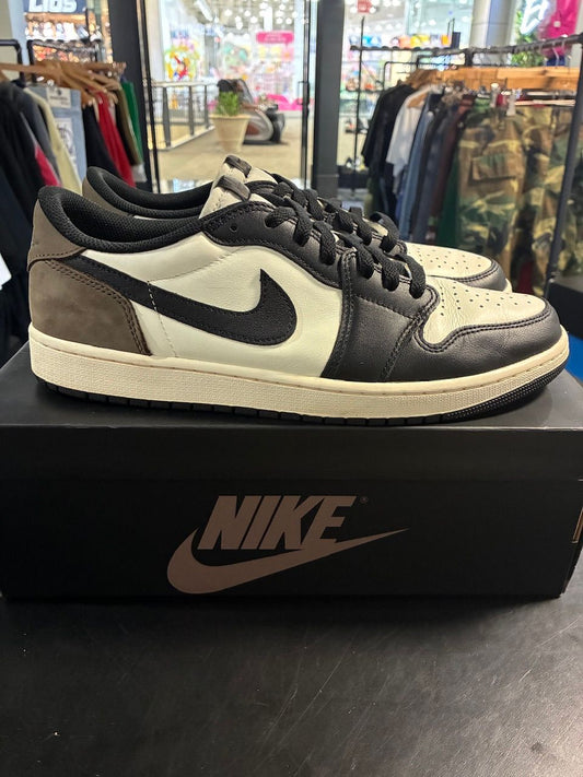 Jordan 1 Retro Low OG Mocha - Used/Worn