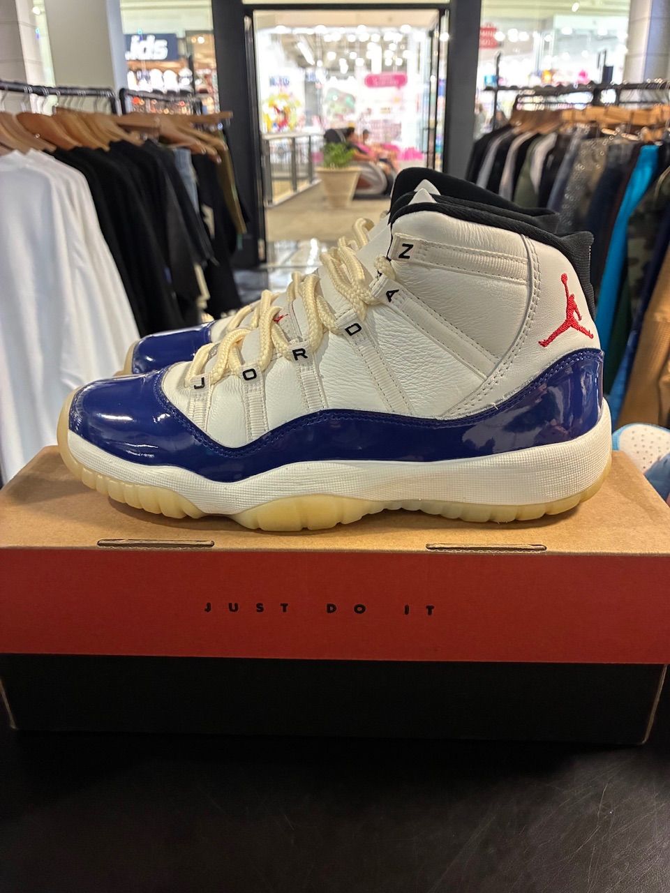 Jordan 11 Retro Rare Air (GS) - Used/Rep Box