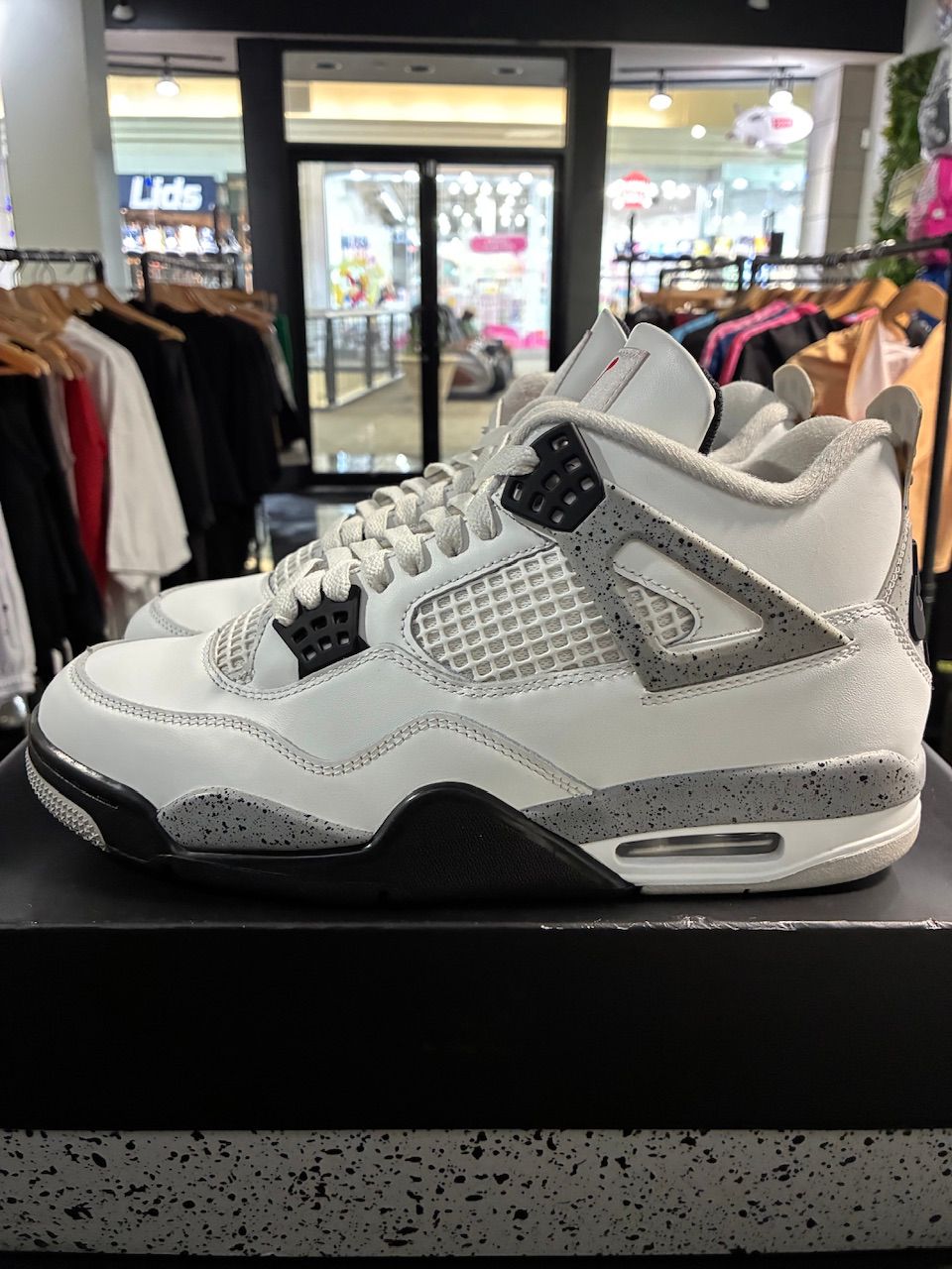 Jordan 4 Retro White Cement (2025) - Used/Worn
