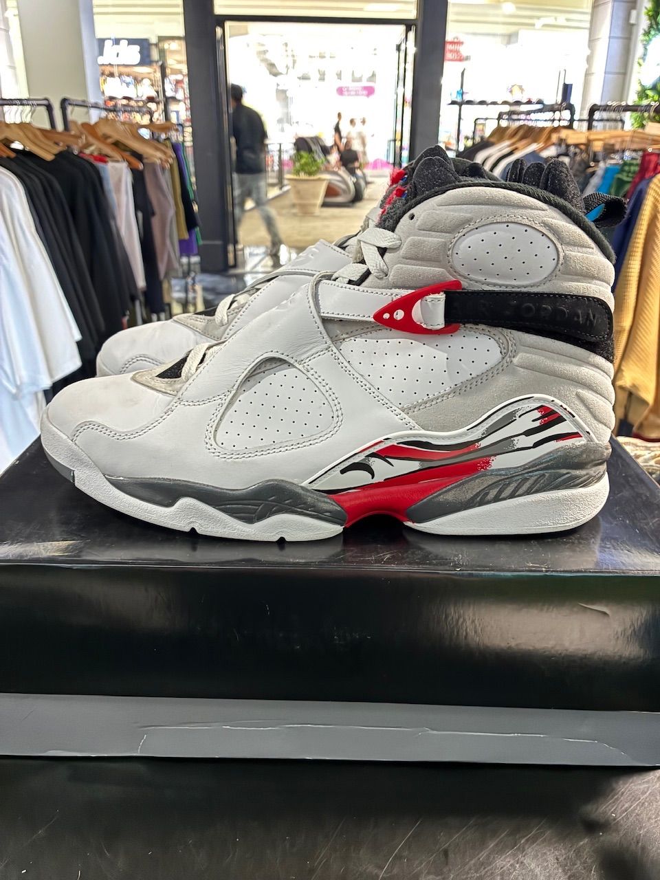 Jordan 8 Retro White True Red (2025) - Used/Worn