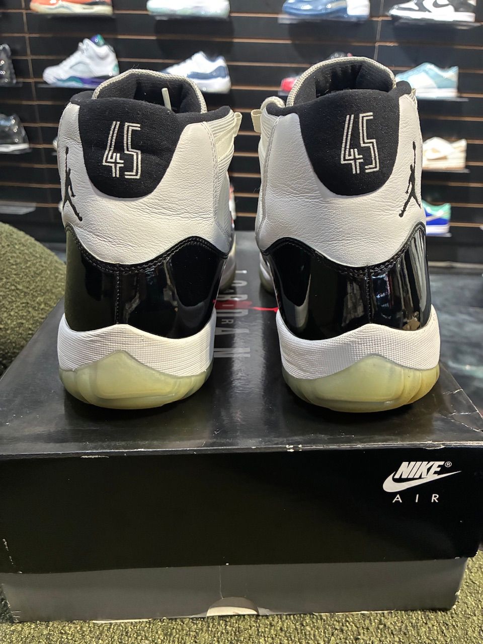 Jordan 11 Retro Concord (2018) - Used/Worn