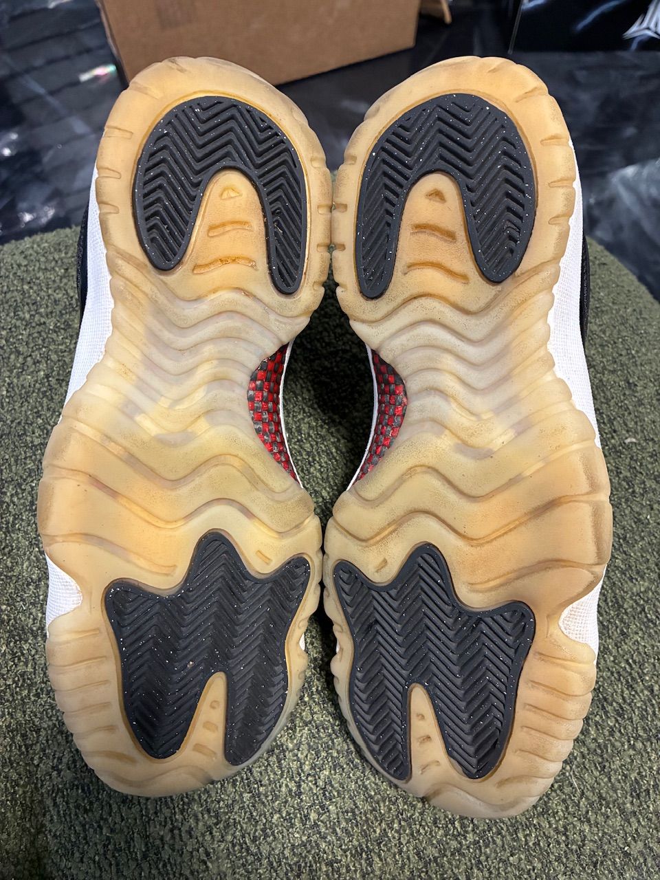 Jordan 11 Retro Low 72-10 (GS) - No Box/Used