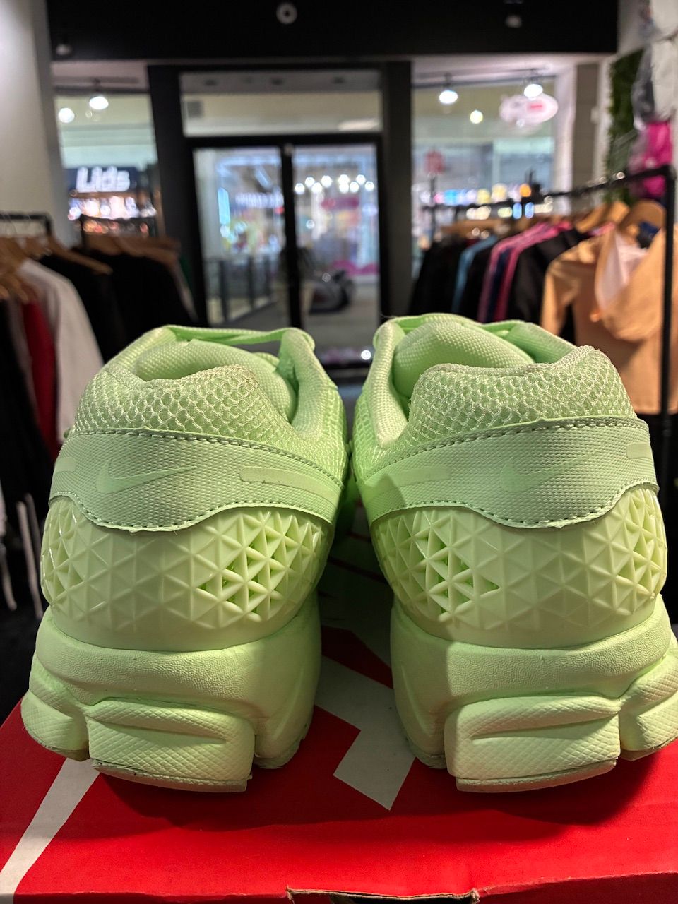 Nike Zoom Vomero 5 Vapor Green - Used/Worn