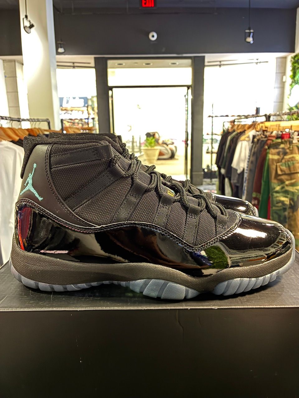 Jordan 11 Retro Gamma Blue (2025) - Used/Worn