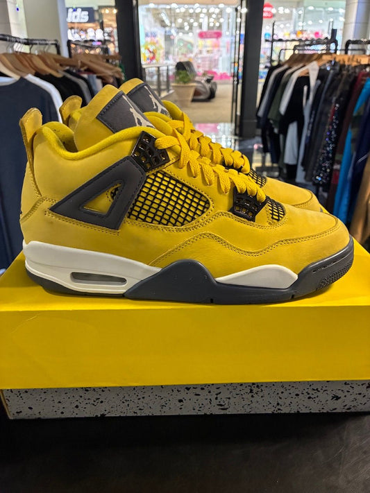 Jordan 4 Retro Lightning (2021) - Used/Worn