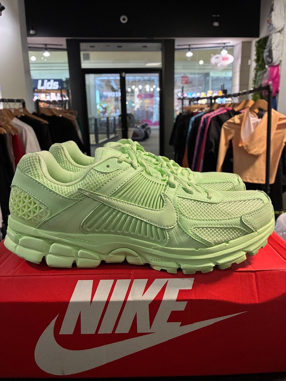 Nike Zoom Vomero 5 Vapor Green - Used/Worn