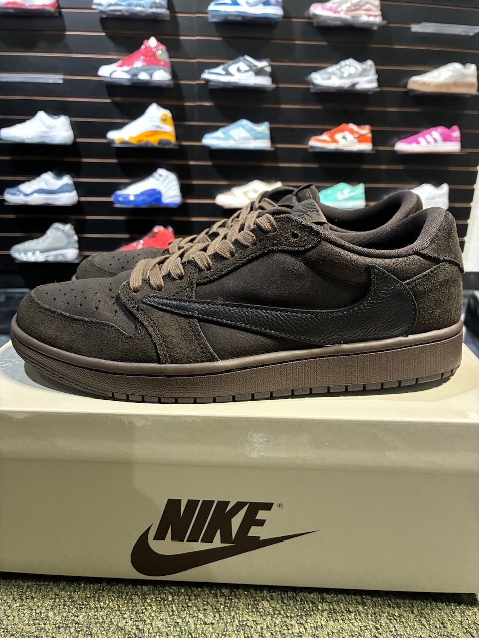 Jordan 1 Retro Low OG SP Travis Scott Velvet Brown - Used/Worn