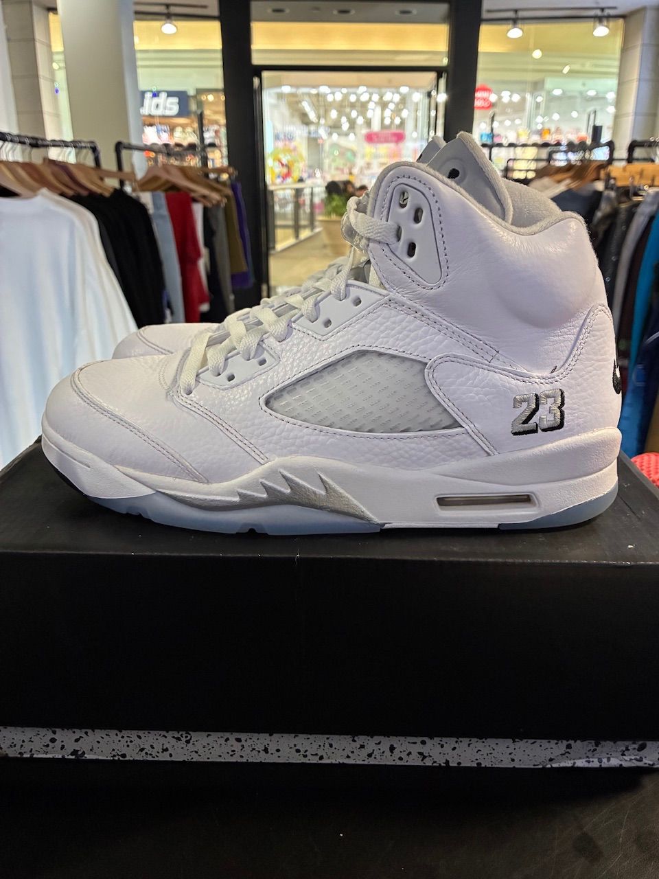 Jordan 5 Retro White Metallic (2026) - Used/Worn