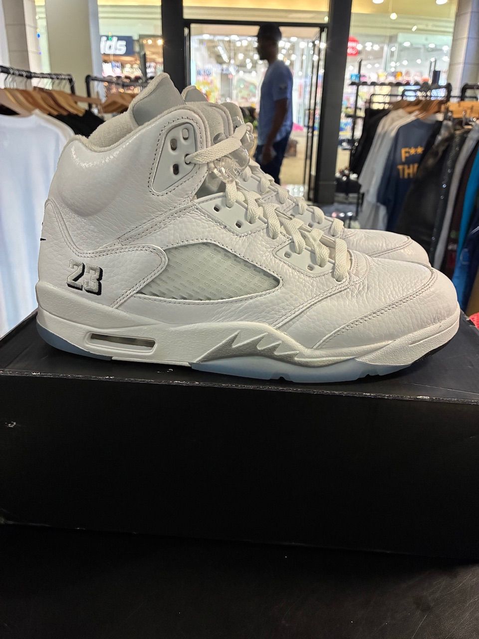 Jordan 5 Retro White Metallic (2026) - Used/Worn