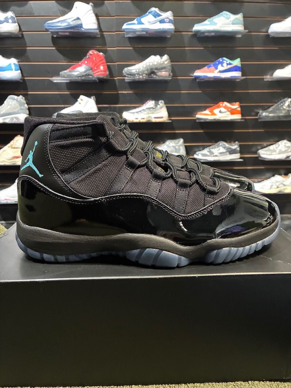 Jordan 11 Retro Gamma Blue (2025) - Used/Worn