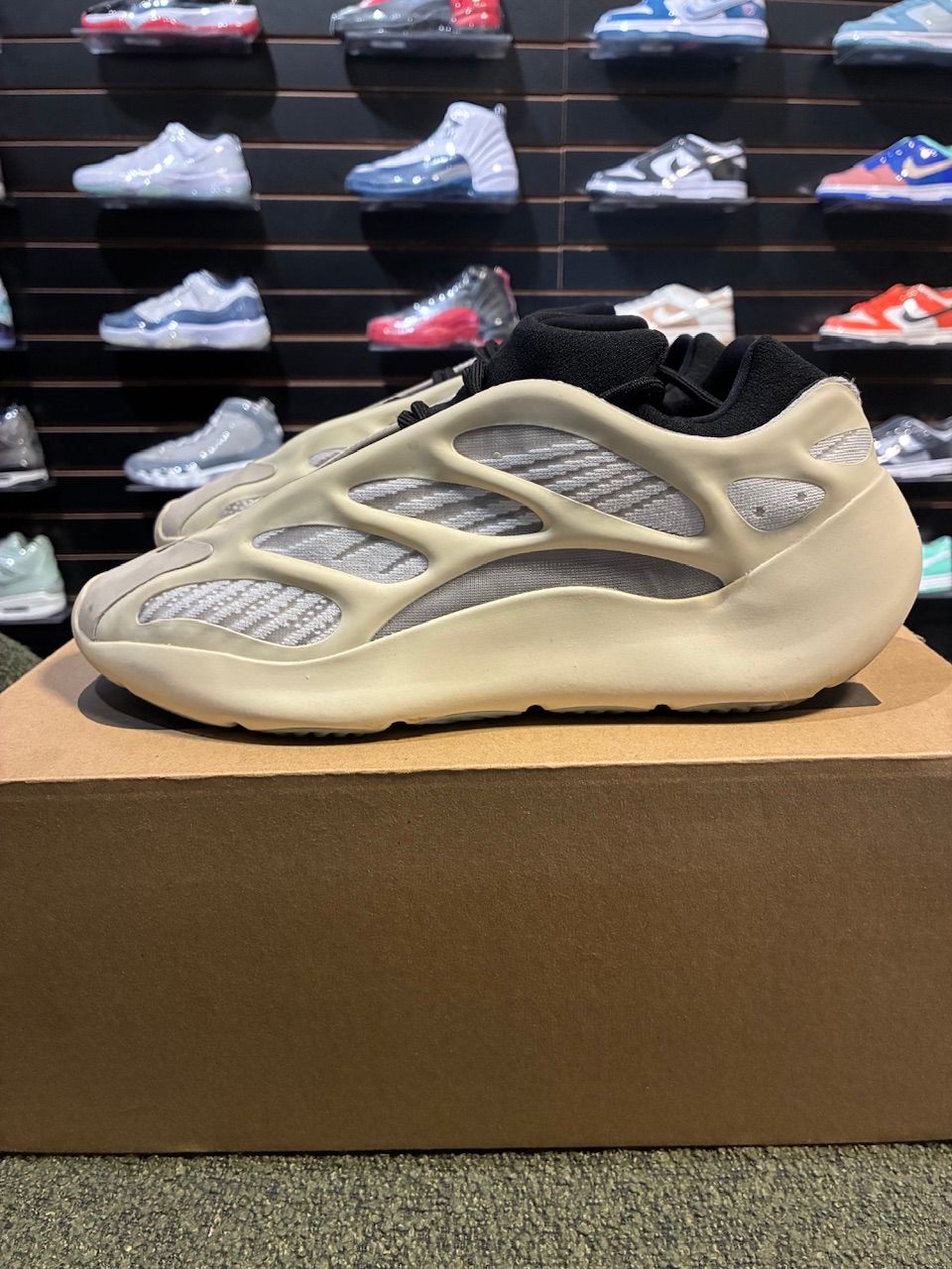 adidas Yeezy 700 V3 Azael - Used/Worn