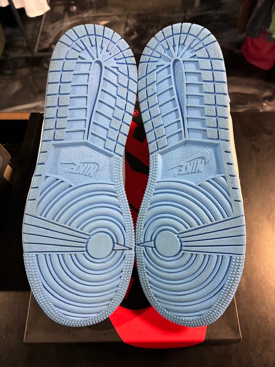 Jordan 1 Retro High OG University Blue (GS) - Used/Worn