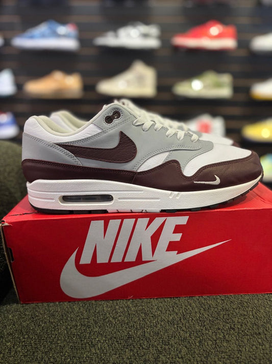 Nike Air Max 1 Mystic Dates - Used/Worn